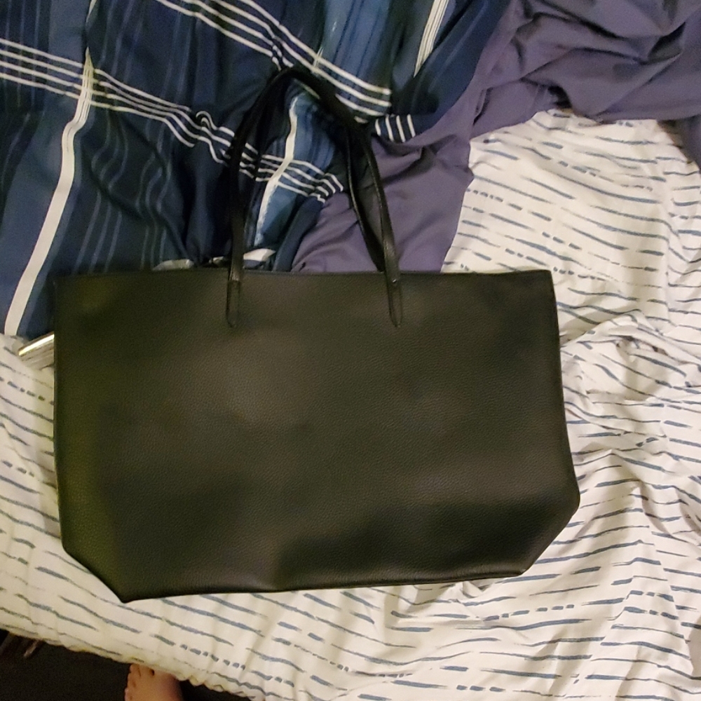 Tote - Picture 2 of 3